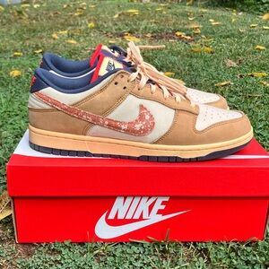 Nike Men's Beige and Brown dunk lo
